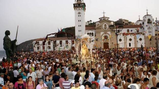 Más de 100.000 peregrinos con la Virgen de Candelaria
