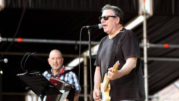 Carlos Goñi: «Seguiré tocando hasta que muera porque la música es mi vida"