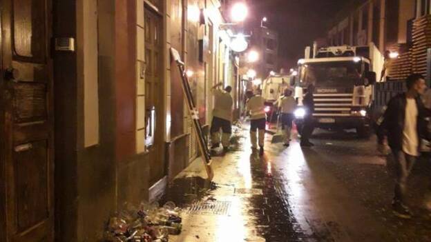 Más de 5.000 kilos de basura tras las Campanadas de Vegueta