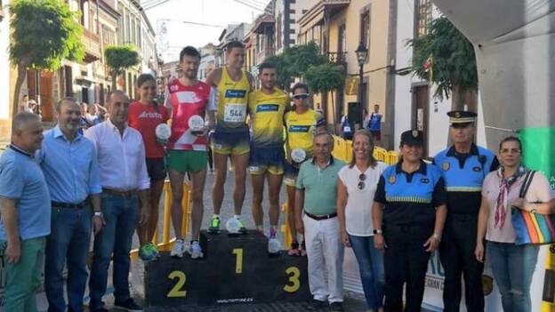 La 20º Carrera de la Policía Local suma un millar de participantes
