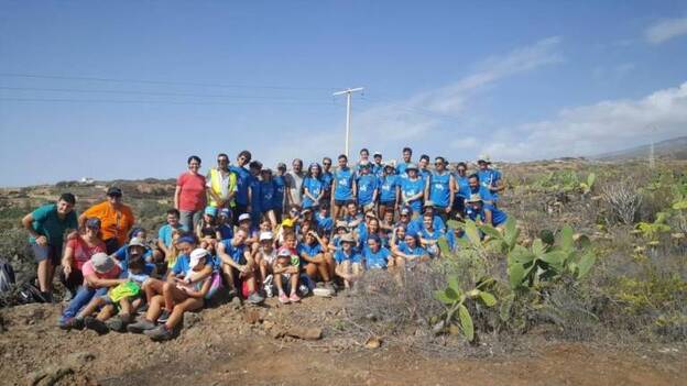 Los jóvenes de Ruta Siete realizan acciones de conservación en Fasnia