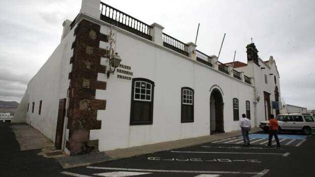 Teguise repite como el municipio que más debe por vecino censado