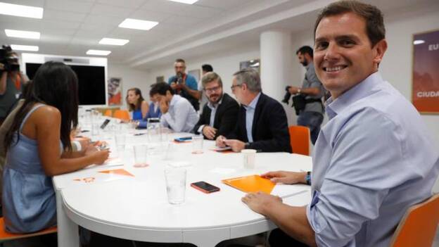 Rivera ve al Gobierno «en los minutos de descuento»