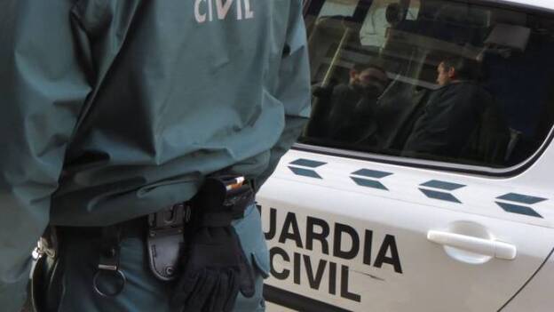 Hallan 1,2 millones de euros en dos cajas de zapatos dentro de una furgoneta