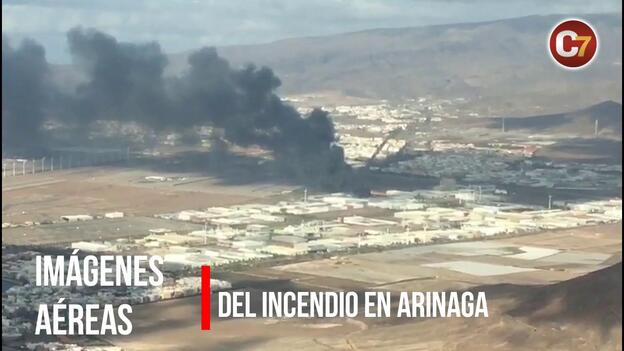 Imágenes aéreas del incendio en Arinaga