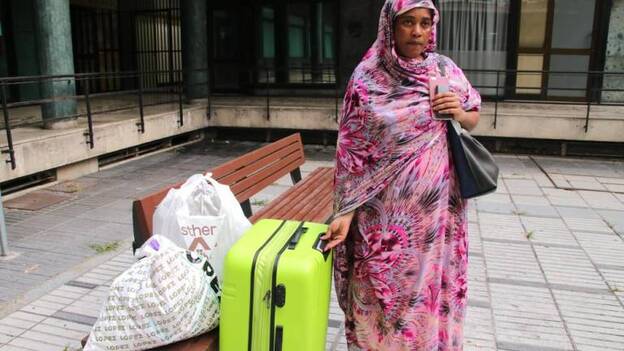 Lalla Ely ya puede vivir con su bebé