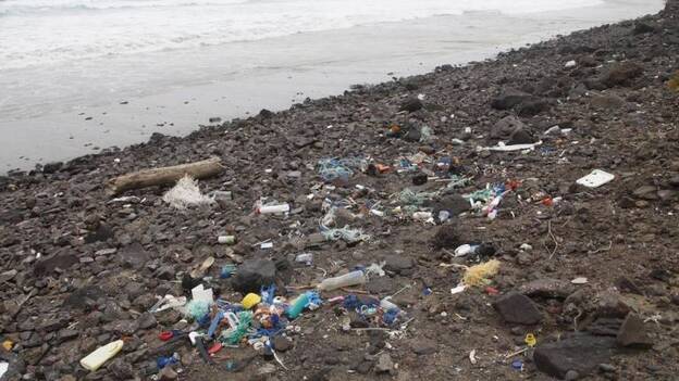 Canarias quiere liderar la eliminación de plásticos de un solo uso