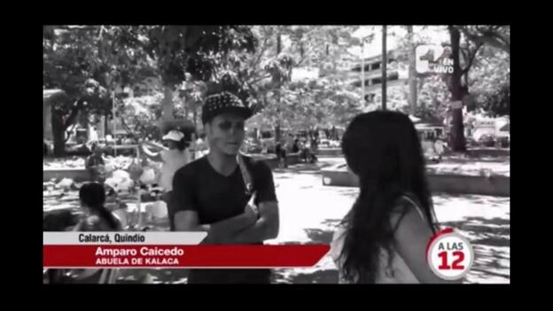 Sin nariz y orejas como un esqueleto