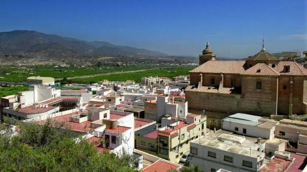 Hallan el cadáver de una mujer en un vertedero en Almeria
