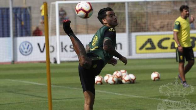 Araujo, protagonista en el entrenamiento de la UD