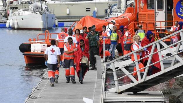 Canarias recibe un centenar de inmigrantes en seis pateras en 17 días