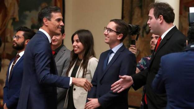 Sánchez reafirma que presentará los presupuestos pese a la amenaza de Torra