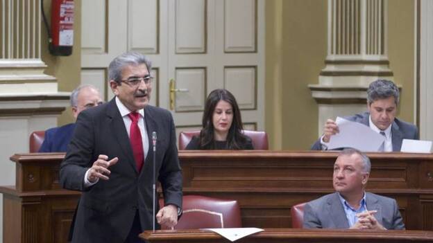 Rodríguez dice que la confrontación entre Sánchez y Clavijo daña a Canarias