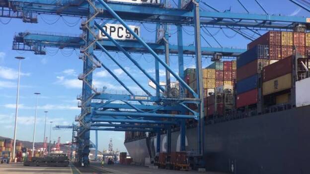 Atraca en Opcsa el mayor portacontenedor de su historia