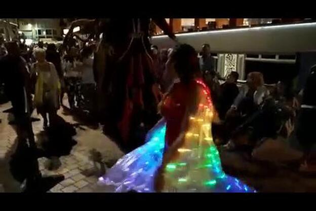 El chapuzón empapa las fiestas de La Naval