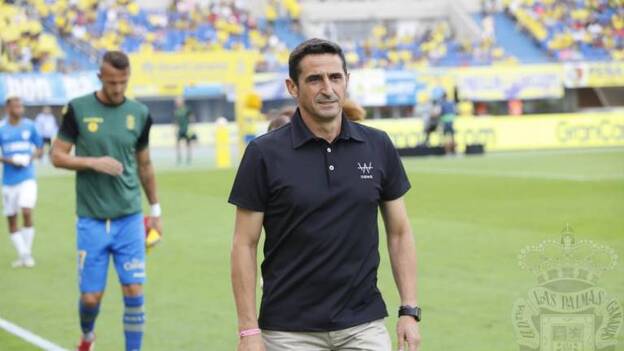 El club pide «tranquilidad» y no se plantea echar a Jiménez