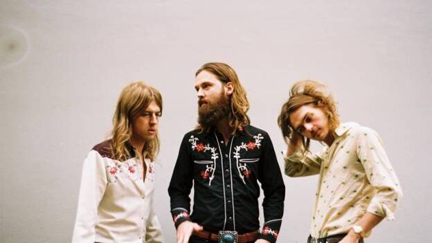 DeWolff llega para «sacudir la isla»