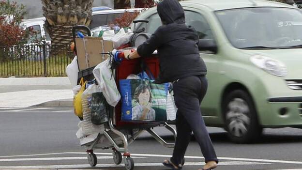 El riesgo de pobreza en Canarias es del 40,2%, el segundo más alto de España