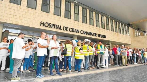 El personal de Sanidad sale a la calle para exigir la jornada de 35 horas