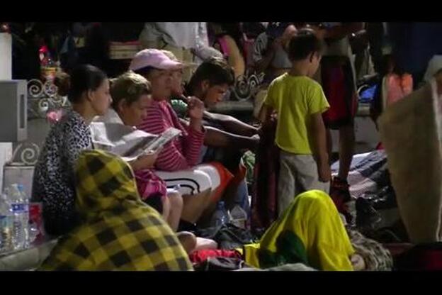 Los migrantes hondureños avanzan por México de camino a la frontera de EE UU