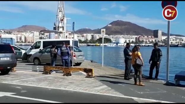 Localizado el cuerpo de un varón flotando en el mar en Muelle de Santa Catalina