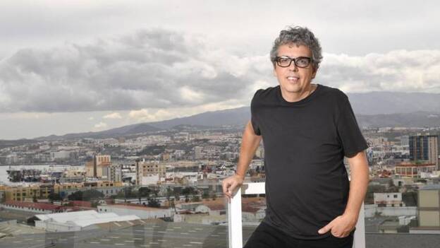 Pedro Guerra: «Se puede vivir en Canarias y tener una carrera»