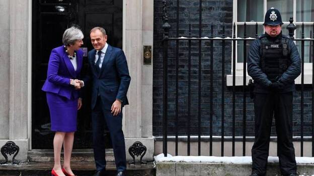 May advierte de que el ‘brexit’ no debe romper la unidad del Reino Unido