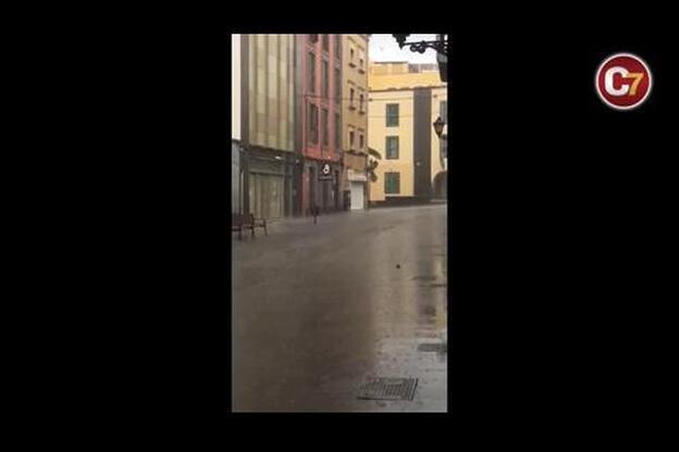 Aviso amarillo en media Canarias por lluvias fuertes