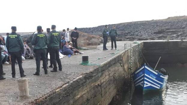 Lanzarote deriva once menores a otras islas después de dos meses