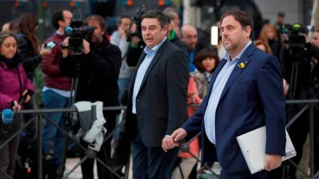 El Supremo sienta en el banquillo a Junqueras y a otros 17 líderes del procés