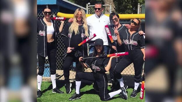 Kylie Jenner sorprende a su madre con un Ferrari