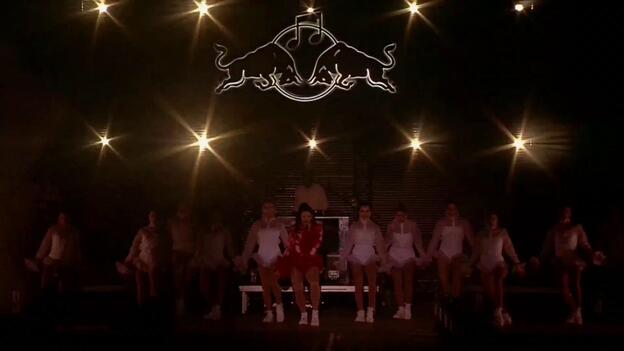 Rosalía se corona ante 11.000 afortunados