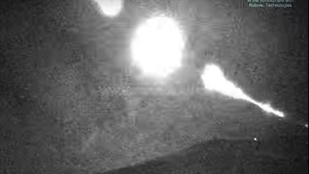 Una bola de fuego cruza la Península