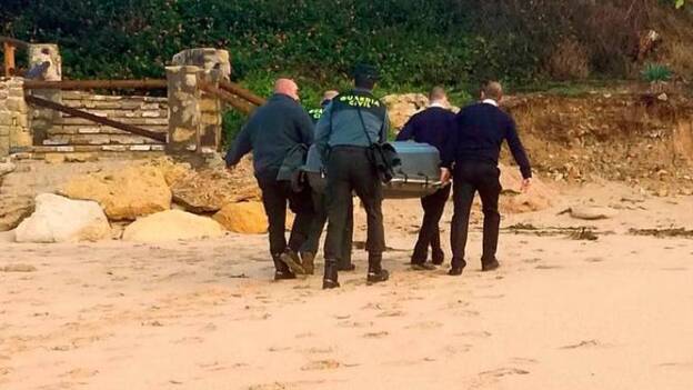 Al menos 13 muertos al naufragar dos pateras en Melilla