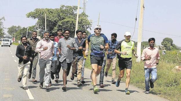 1.000 kilómetros de esfuerzo en la lucha contra la pobreza en India