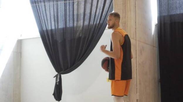 Balcerowski sustituirá al lesionado Fischer ante el Anadolu Efes