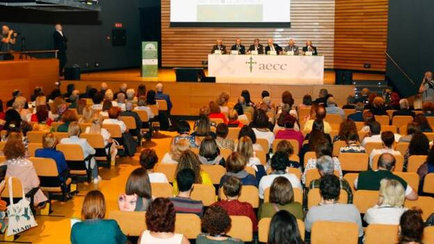 Una de cada tres mujeres y uno de cada dos hombres desarrollan cáncer en España