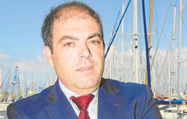 Sánchez propone subir 260 euros de cotización al año a los autónomos