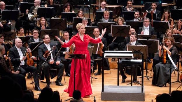 Elina Garanca deleita al público del Auditorio Alfredo Kraus