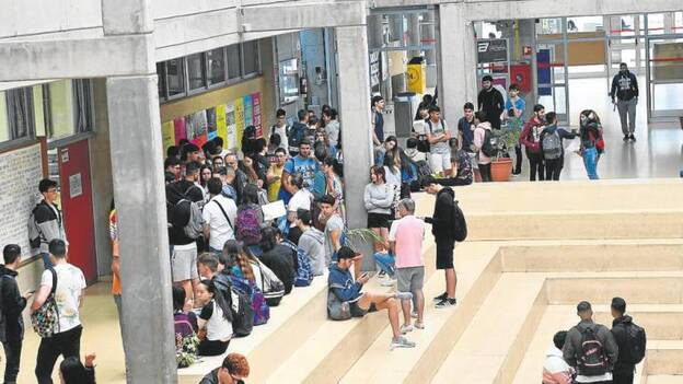 El Cabildo dará las 103 becas que desestimó por una falta de crédito