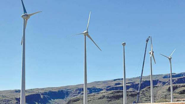 La isla dobla su potencia eólica en tres años con la mitad de parques