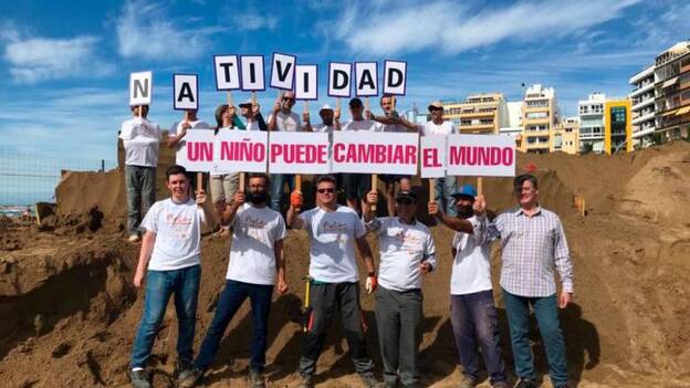 El Belén de Arena de Las Canteras comienza a tomar forma