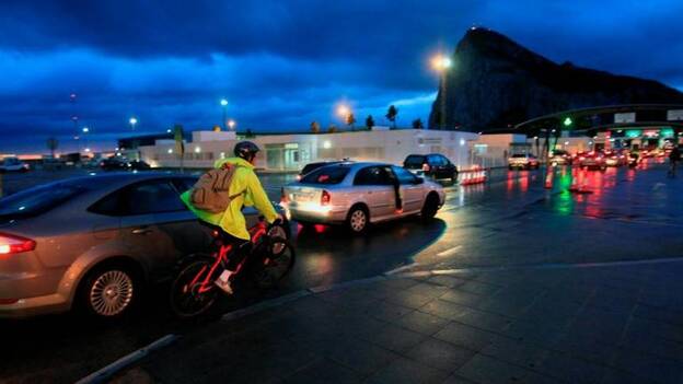 May advierte a España de que protegerá la "soberanía británica" de Gibraltar