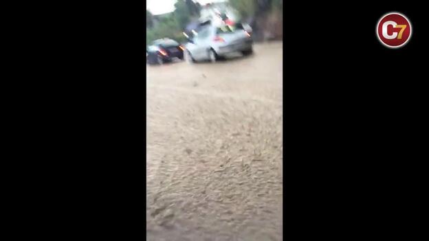 El agua corre con fuerza en Moya