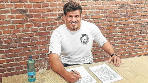 Juan Espino hace historia al convertirse en luchador UFC