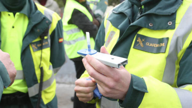 Da dos veces positivo en drogas con una guagua