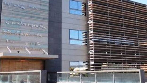 Detenida una pareja por estafa, usurpación y amenazas