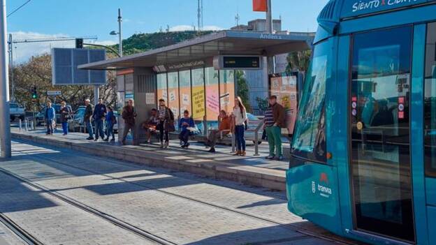 Suspendido el servicio del tranvía para la Noche en Blanco de La Laguna