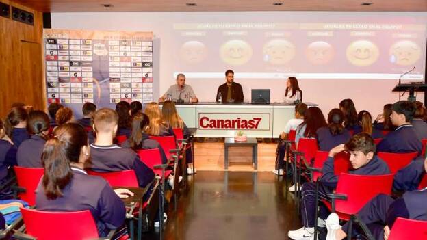 En el deporte y en clase, mejor trabajar en equipo