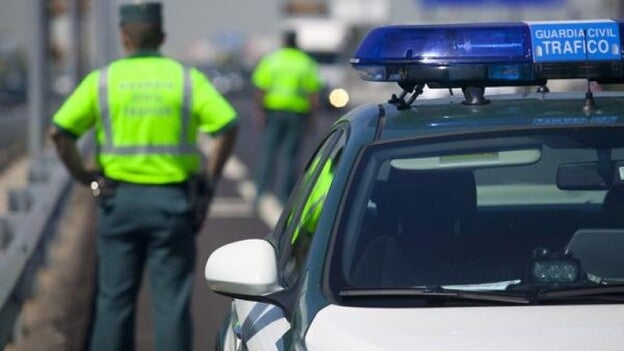 Investigada al hacerse pasar por su suegra para cortarle la luz